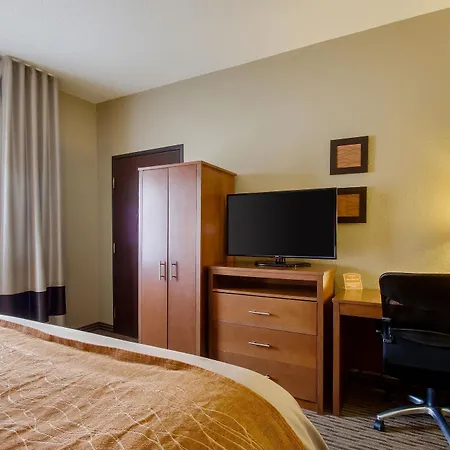 Comfort Inn & Suites Bellevue - Omaha Offutt Afb Exterior photo